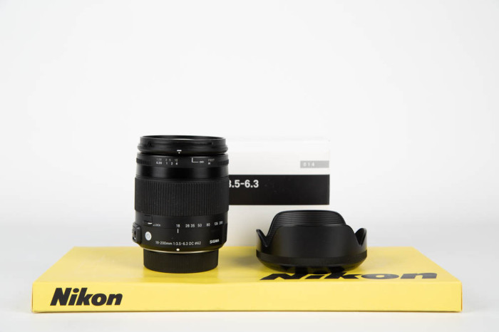 Sigma 18-200mm F3.5-6.3 DC Macro OS HSM Contemporary Nikon main product photo