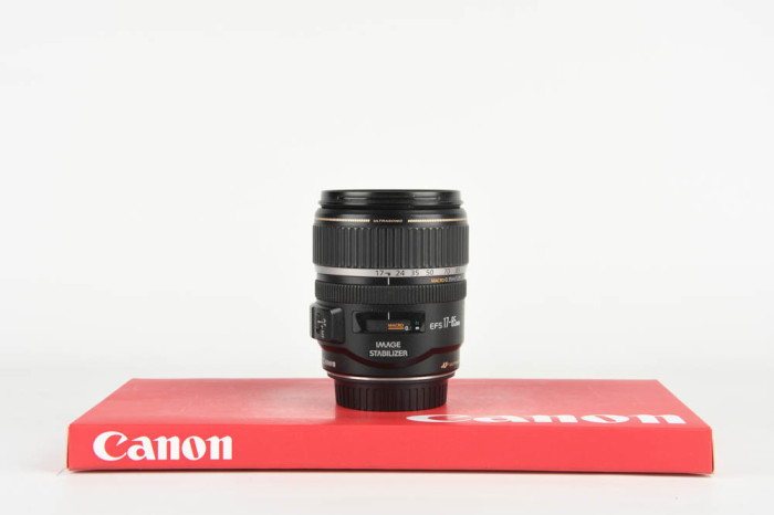 Canon 17-85mm f4-5.6 IS USM main product photo