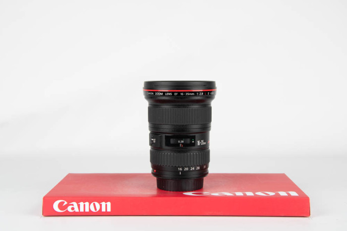 Canon 16-35mm f2.8 L USM II main product photo