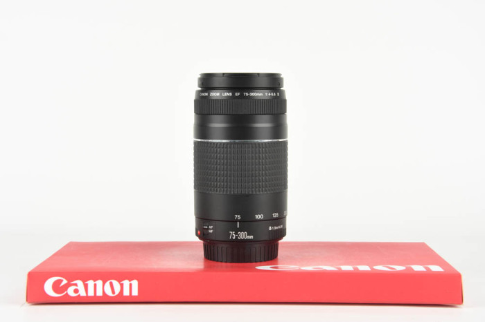 Canon 75-300mm f4-5.6 III main product photo