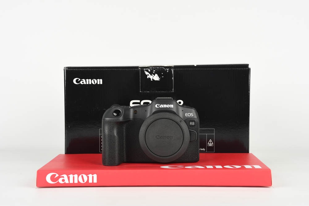 Canon EOS R8 - EX DEMO