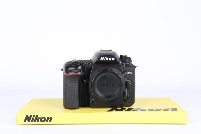 Nikon D7500 main product photo