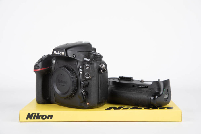 Nikon D800 + Battery Grip Originale main product photo