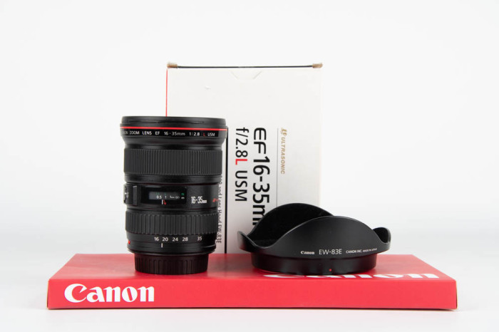 Canon 16-35mm f2.8 L USM main product photo
