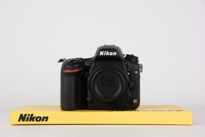 Nikon D750 main product photo