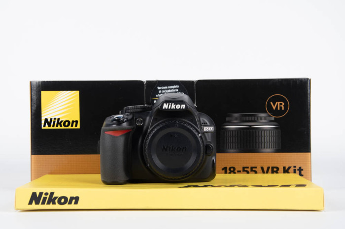 Nikon D3100 main product photo