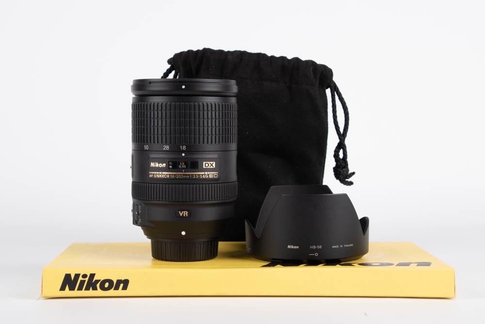 Nikon 18-300mm f3.5-5.6 G ED VR