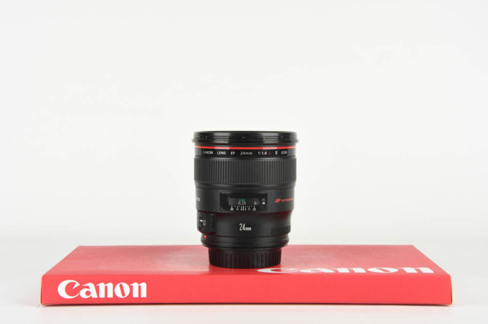 Canon 24mm f1.4 L II USM main product photo