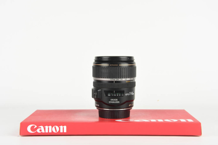 Canon 17-85mm f4-5.6 IS USM main product photo