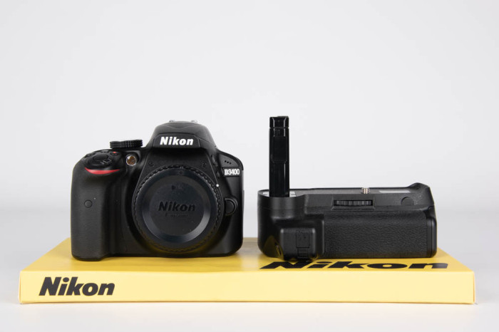 Nikon D3400 + Battery Grip Neewer main product photo