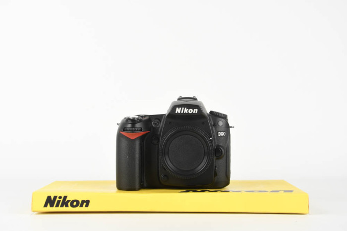 Nikon D90 main product photo