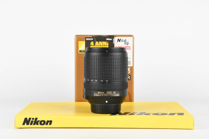 Nikon 18-140mm f3.5-5.6 G ED VR main product photo