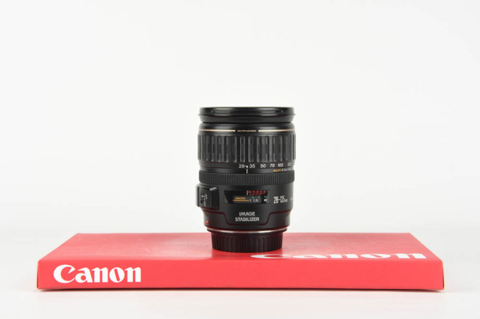Canon 28-135mm f3.5-5.6 IS USM main product photo