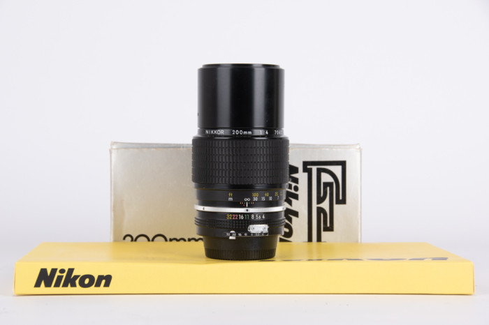 Nikon 200mm F4 Ai-S main product photo
