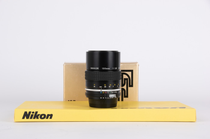 Nikon 135mm f2.8 Ai main product photo