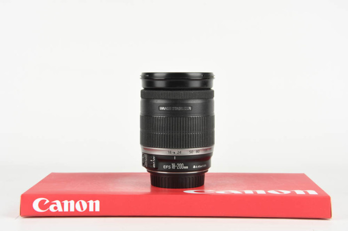 Canon 18-200mm f3.5-5.6 IS main product photo