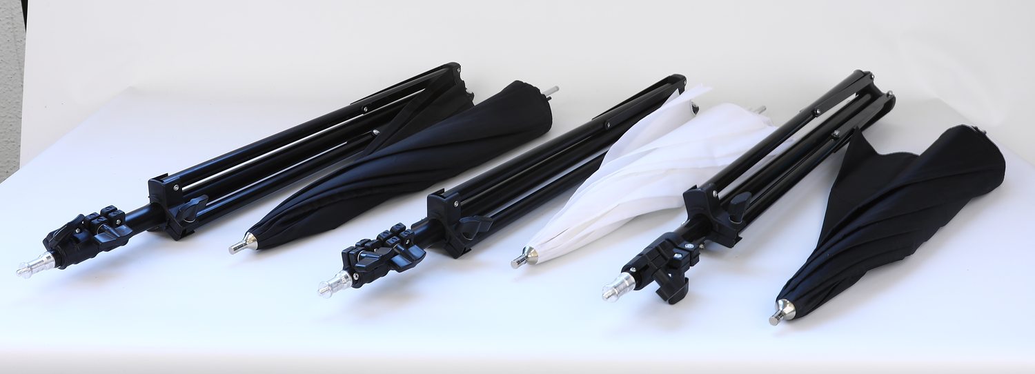 Kit flash Andoer (2 flash, trigger, 3 stativi, 3 ombrellini)