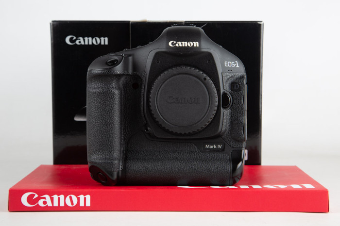 Canon 1D Mark IV main product photo