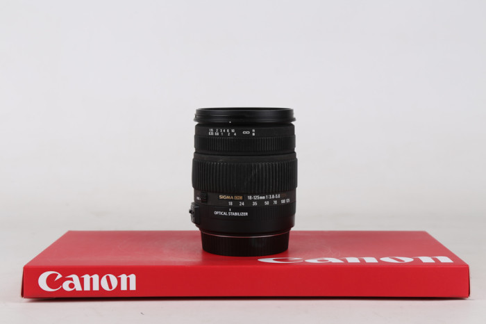 Sigma 18-125mm f3.8-5.6 DC OS HSM Canon main product photo