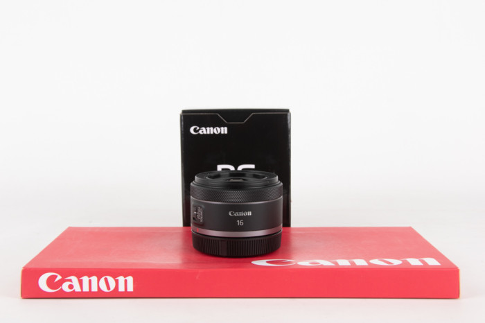 Canon RF 16mm f2.8 STM main product photo