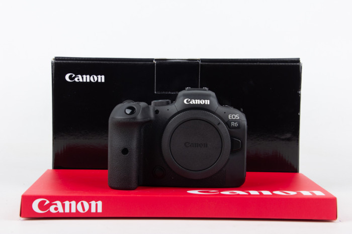 Canon EOS R6 main product photo