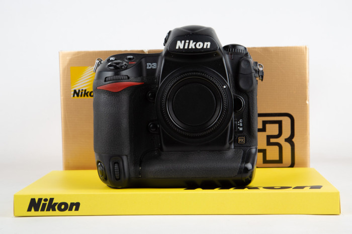 Nikon D3 main product photo