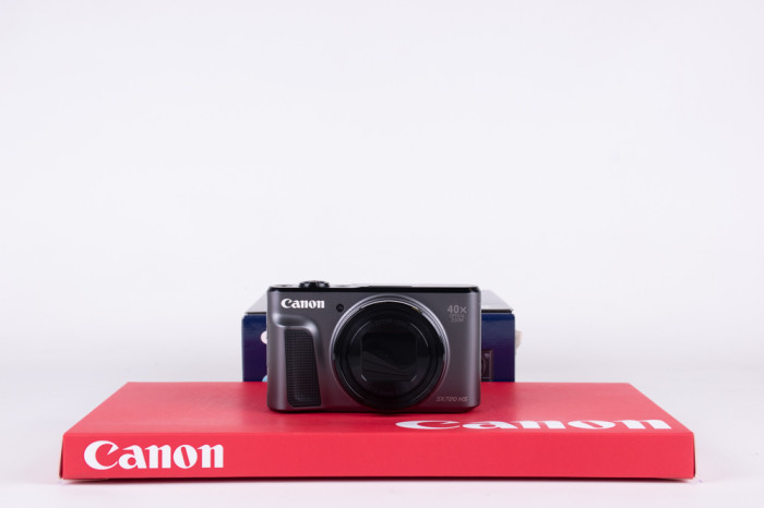Canon PowerShot SX720 HS main product photo