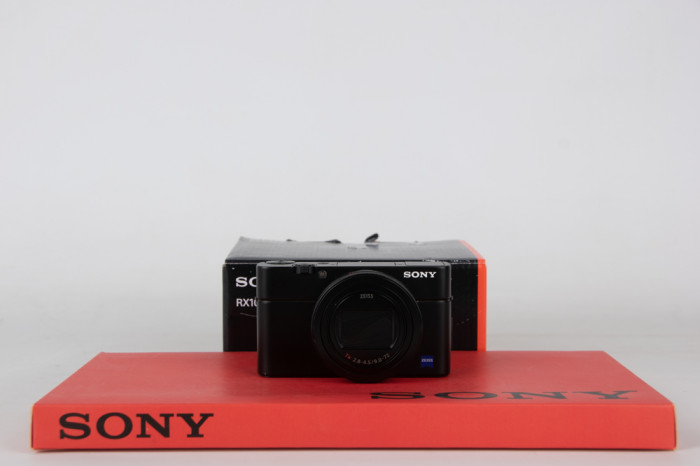 Sony RX100 mark IV main product photo