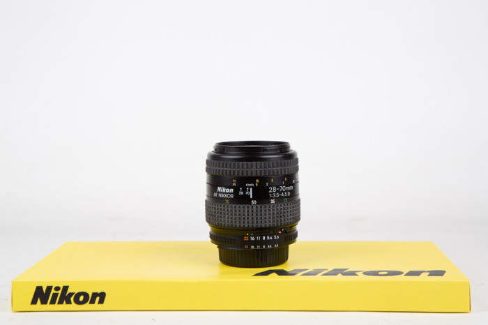 Nikon 28-70mm f3.5-4.5 D main product photo