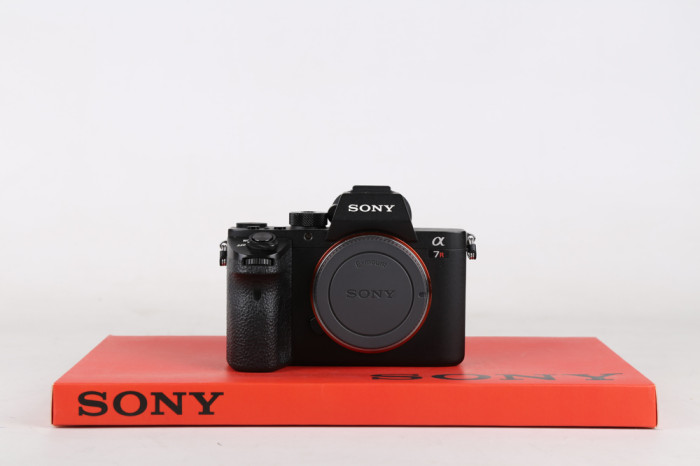 Sony A7r Mark II main product photo