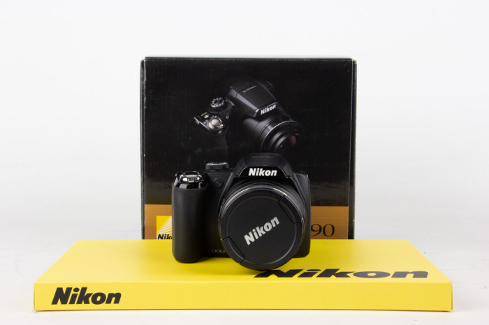 Nikon Coolpix P90 main product photo