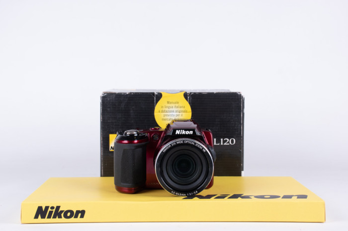 Nikon coolpix L120 main product photo