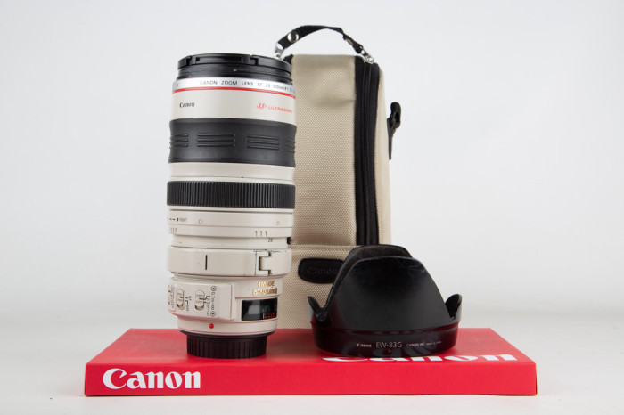 Canon 28-300mm f3.5-5.6 L IS USM main product photo