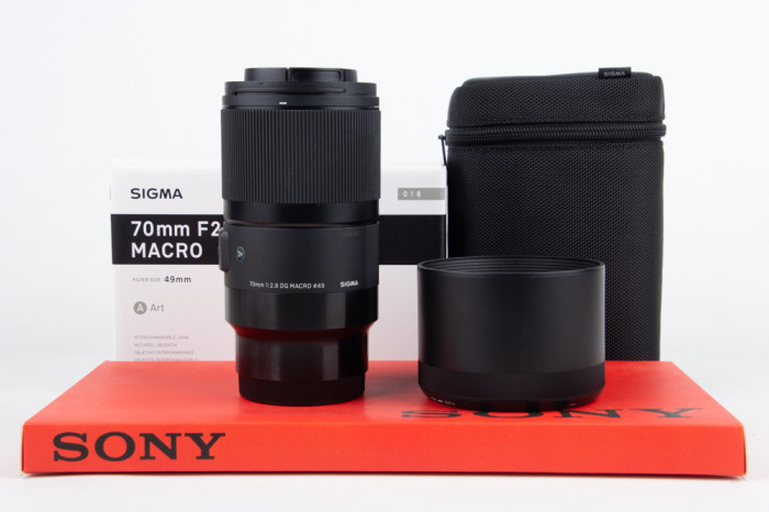 Sigma 70mm F2.8 DG Macro ART Sony E main product photo