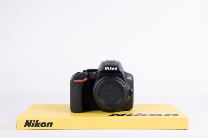 Nikon D3500 main product photo