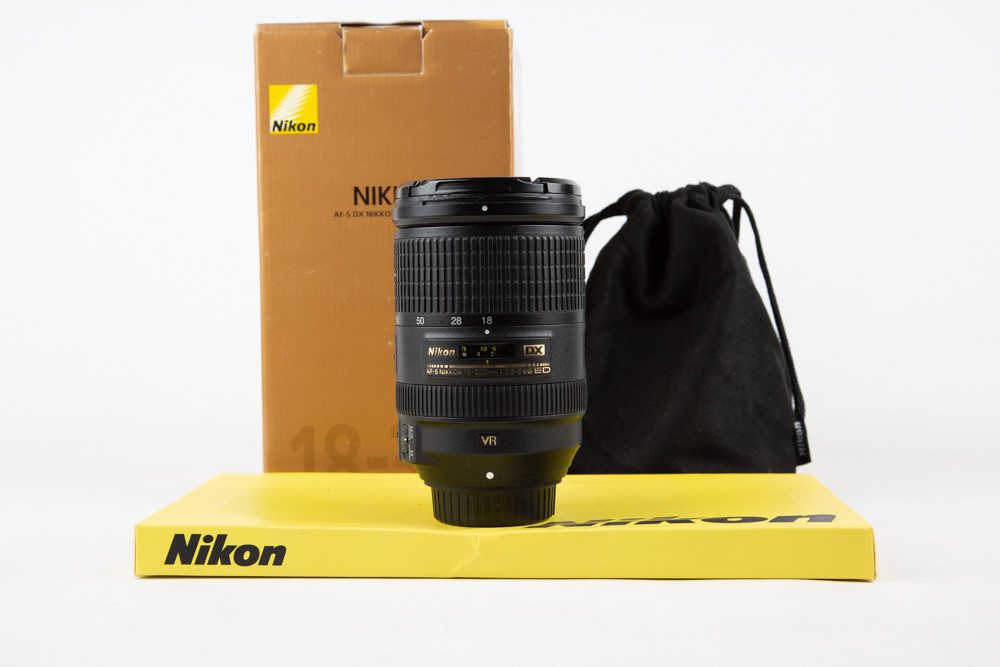 Nikon&#x20;18-300mm&#x20;f3.5-5.6&#x20;G&#x20;ED&#x20;VR