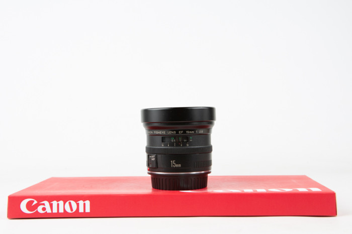 Canon 15mm F 2.8 Fisheye main product photo