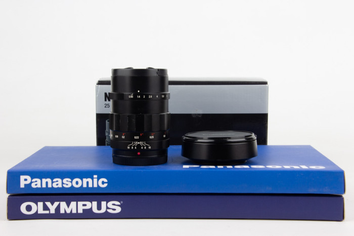 Voigtlander Nokton 25mm F0.95 Micro 4/3 main product photo
