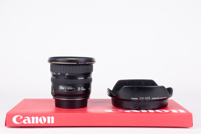 Canon 20-35mm f3.5-4.5 USM main product photo