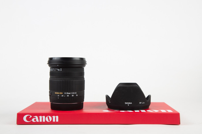 Sigma 17-70mm f2.8-4.5 DC Macro Canon main product photo