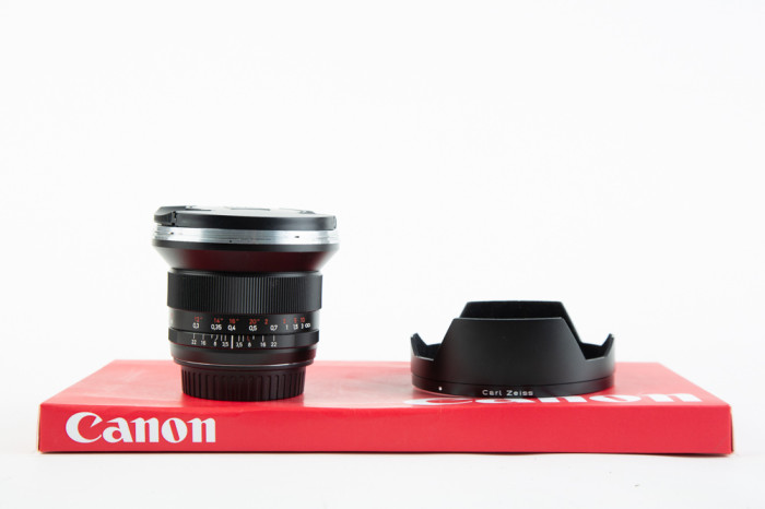 Zeiss Distagon T* 18mm F3.5 Canon main product photo