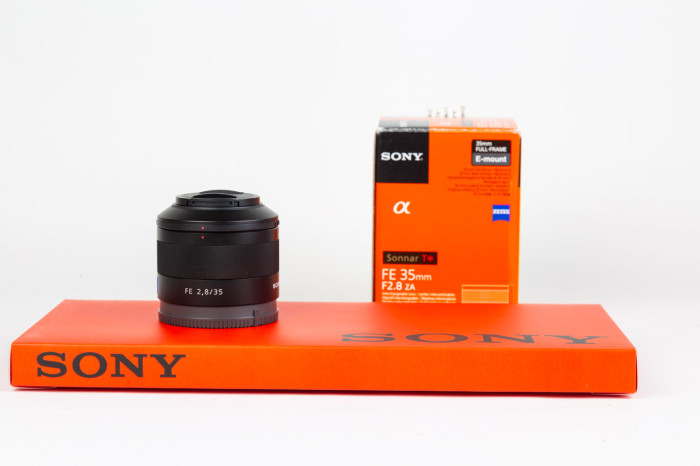 Sony 35mm f2.8 ZA E-Mount main product photo