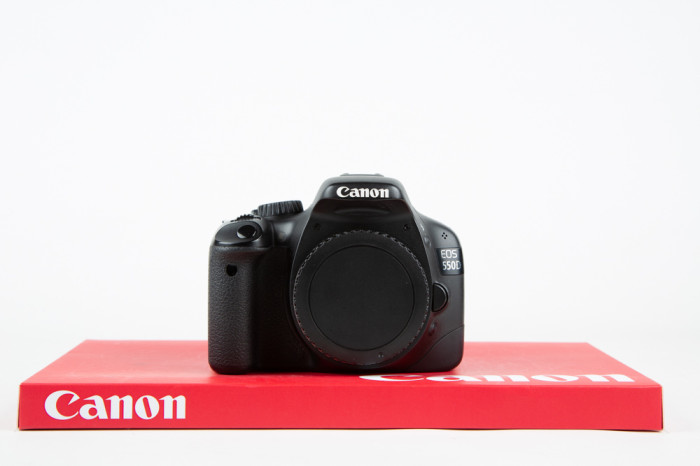 Canon 550D main product photo