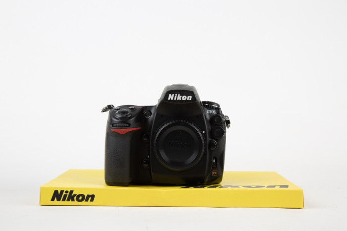 Nikon D700 main product photo