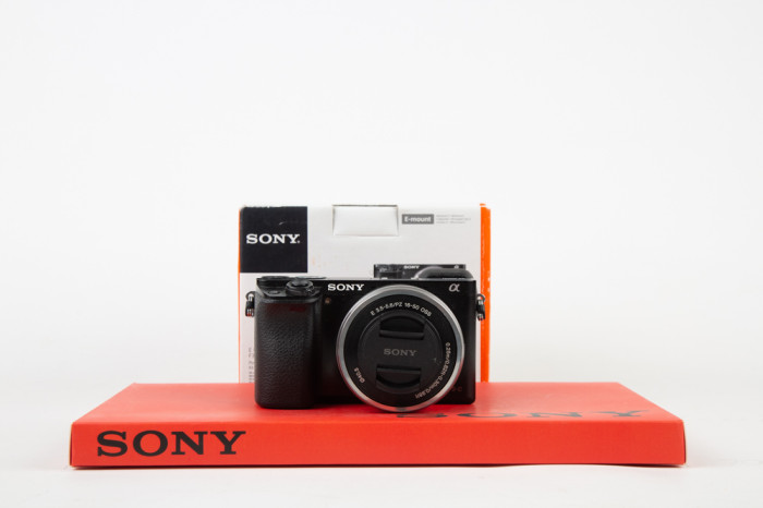 Sony A6000 main product photo