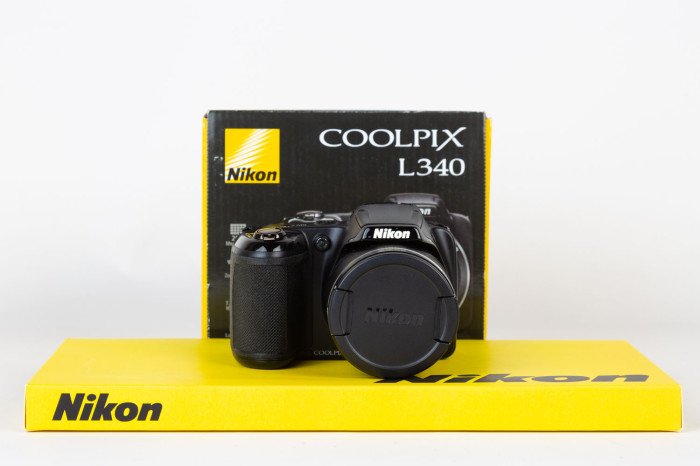 Nikon Coolpix L820 main product photo