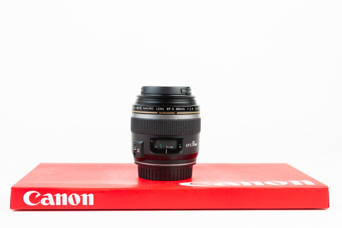 Canon 60mm f2.8 macro USM main product photo