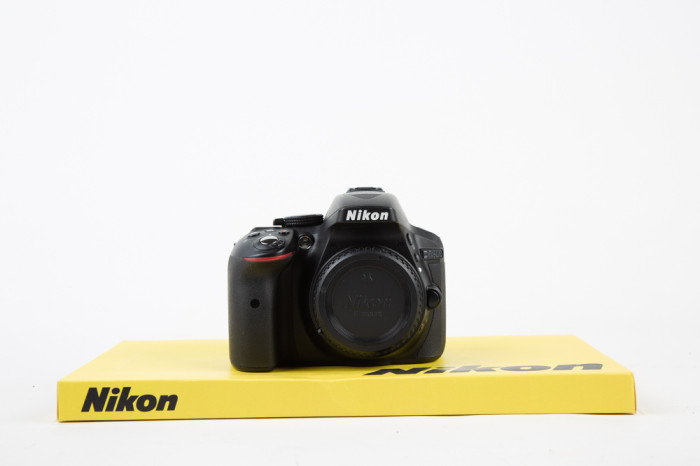 Nikon D3200 main product photo