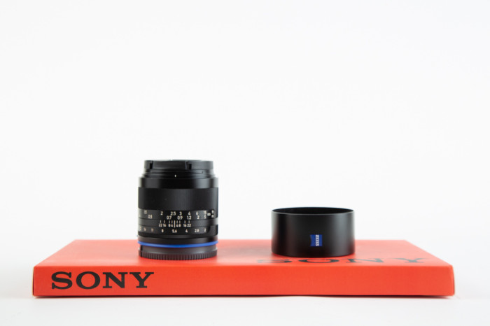 Zeiss Loxia 35mm F2 Biogon T* Sony E main product photo