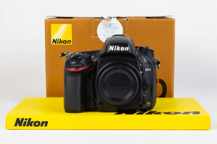 Nikon D610 main product photo